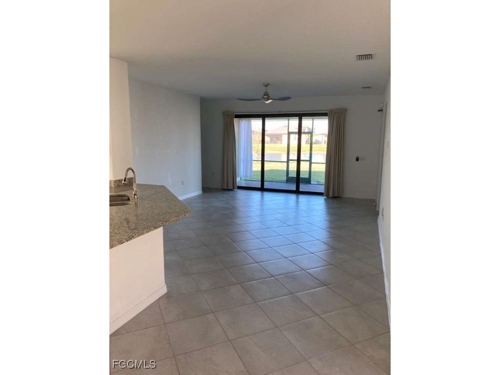 3261 Altimira Drive Fort Myers FL 33905 2025024959 image5