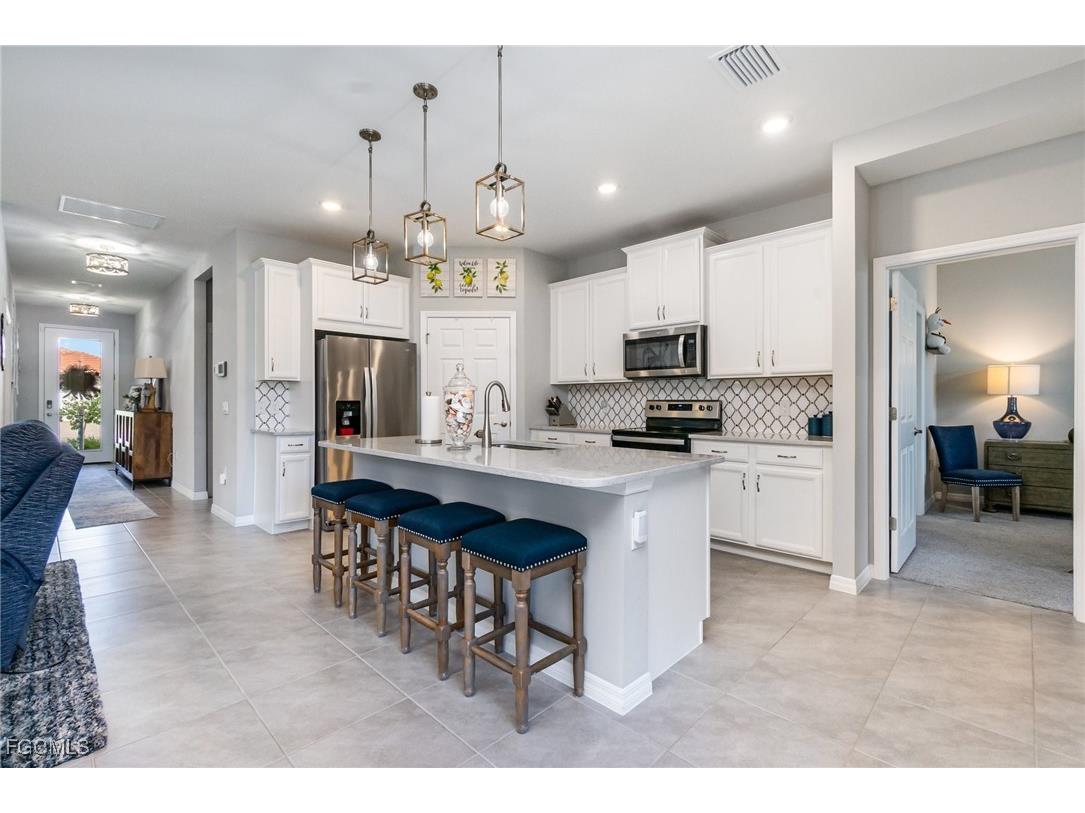 3261 Apple Blossom Drive Alva FL 33920 2025011701 image11