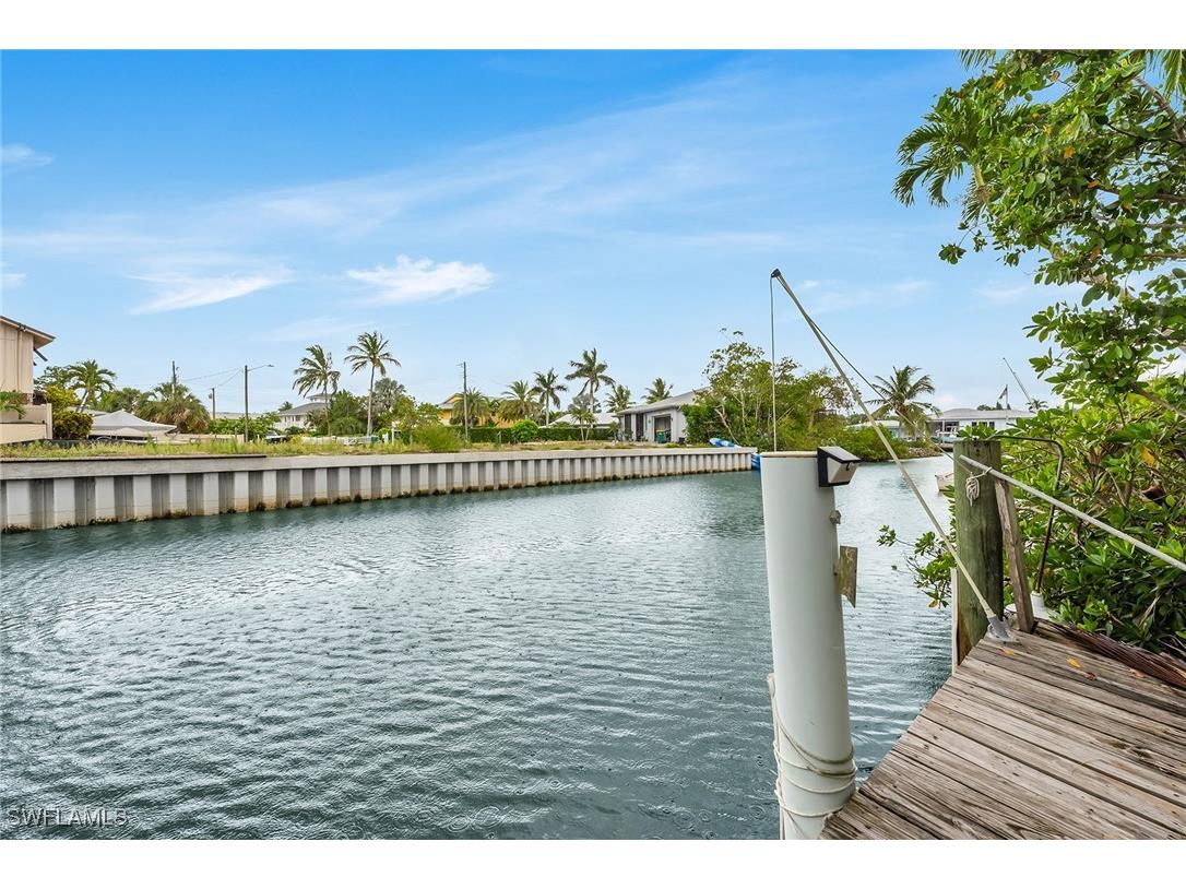 3261 Lakeview Drive Naples FL 34112 225046617 image1