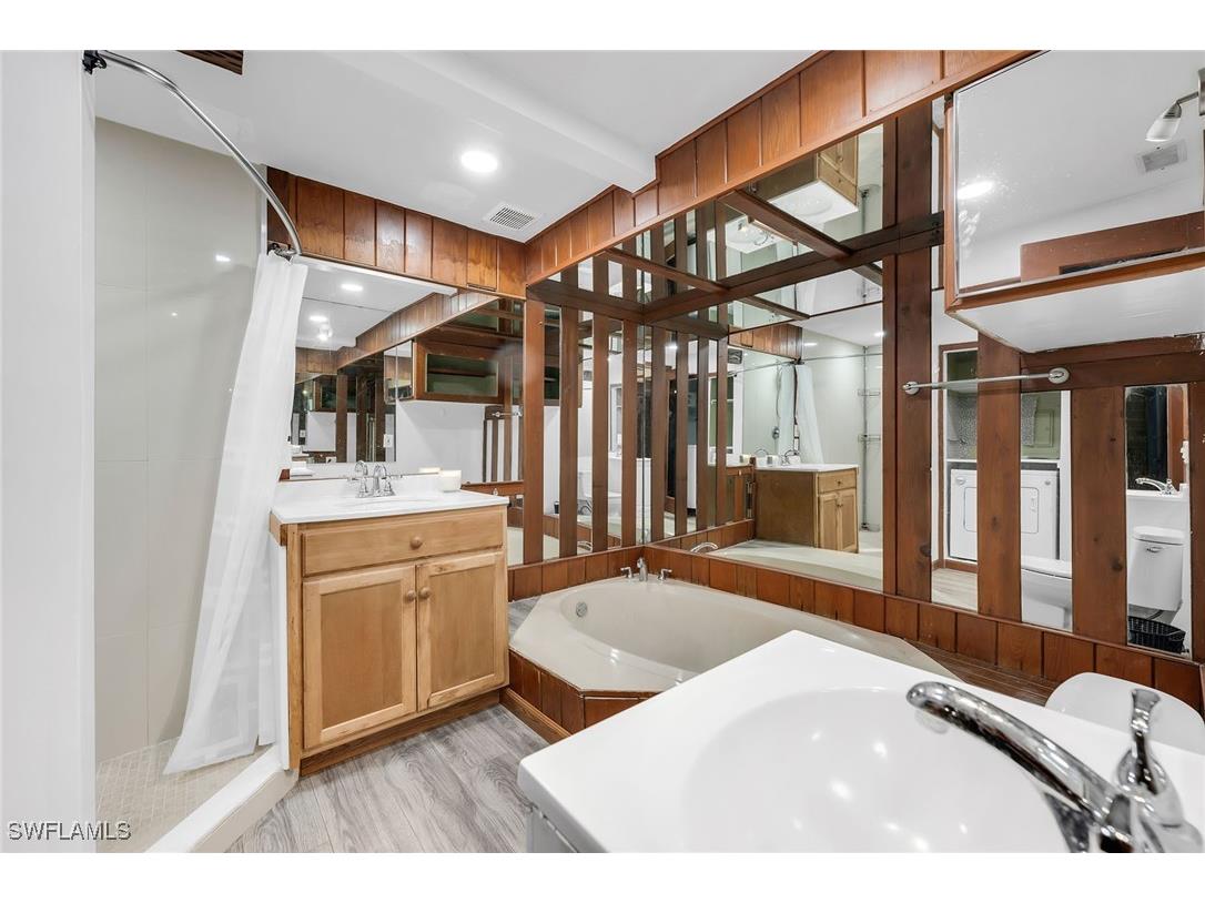 3261 Lakeview Drive Naples FL 34112 225046617 image14