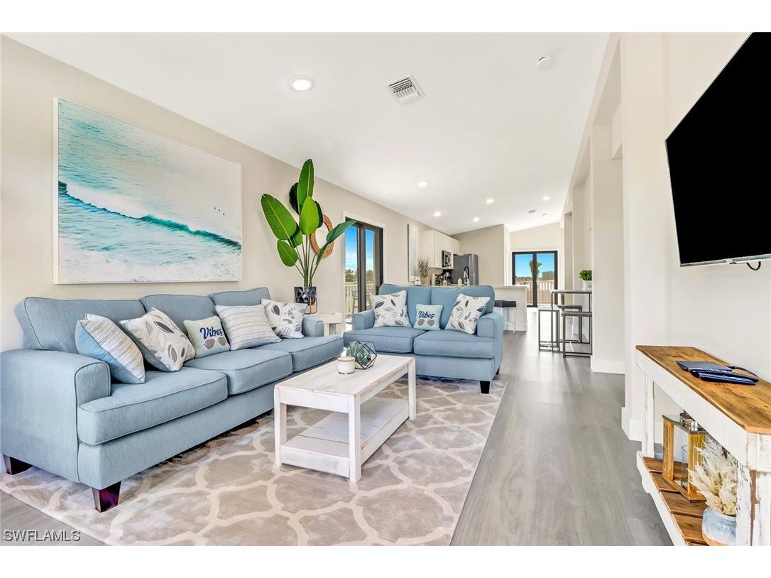 3264 Woodside Avenue Naples FL 34112 223061592 image1