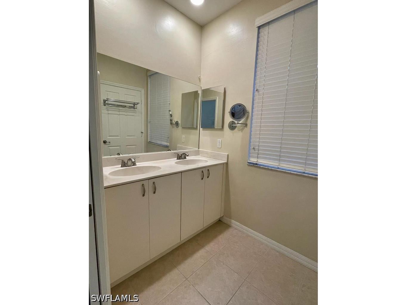 3265 Amanda Lane #7 Naples FL 34109 226023457 image9