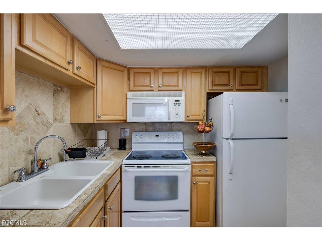 3265 Royal Canadian Trace #3 Fort Myers FL 33907 2026013910 image5