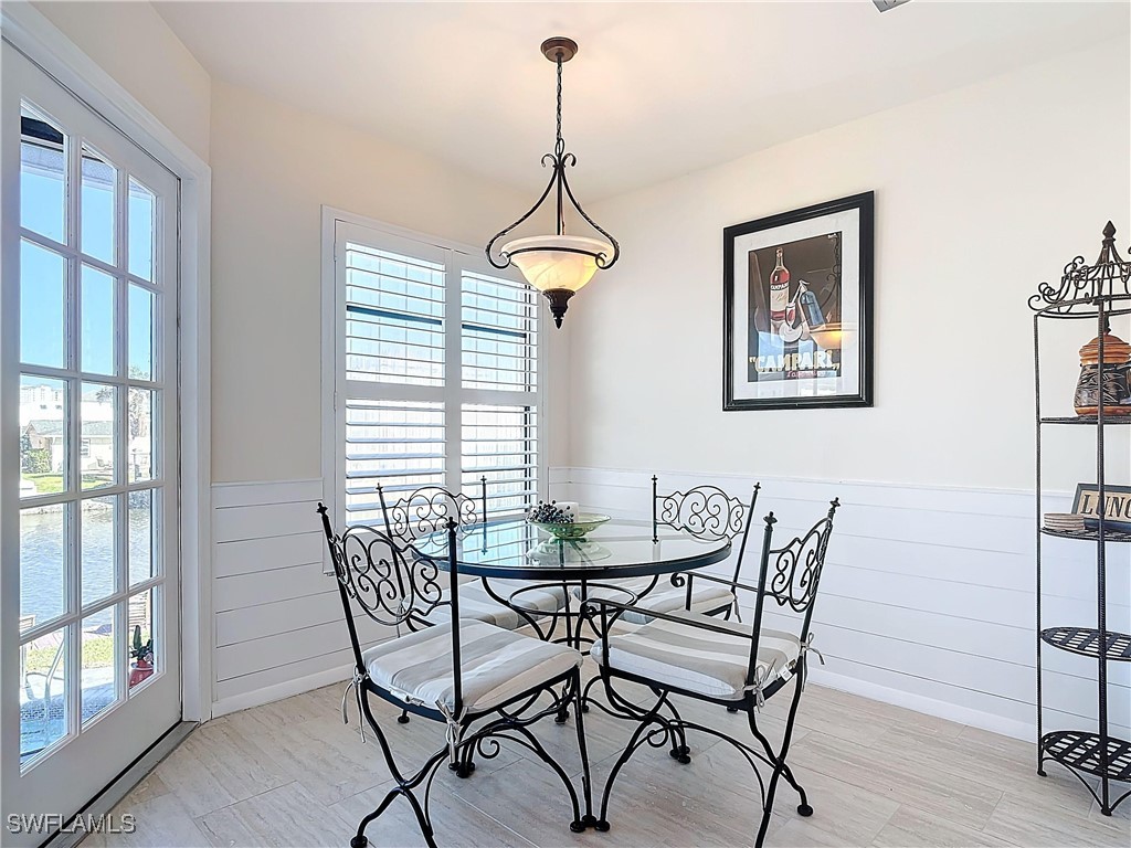 327 Conners Avenue Naples FL 34108 224099956 image25