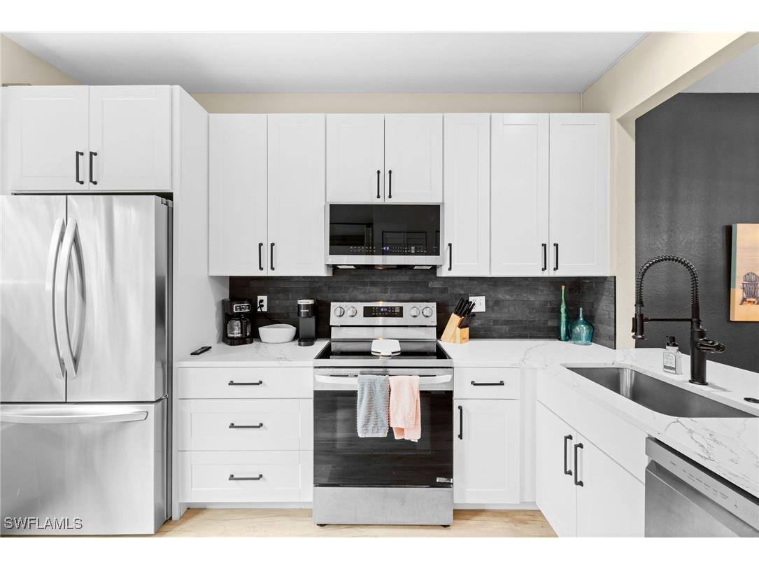 327 Emerald Bay Circle #W6 Naples FL 34110 226002599 image14