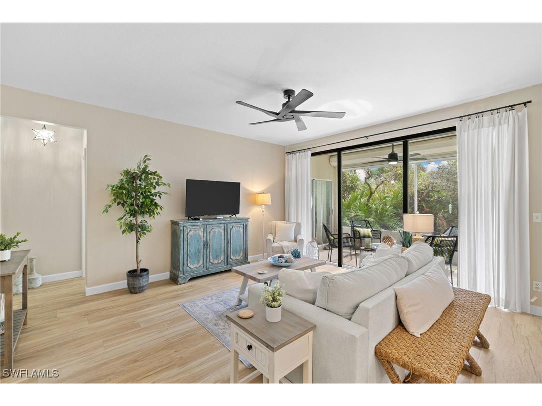 327 Emerald Bay Circle #W6 Naples FL 34110 226002599 image2