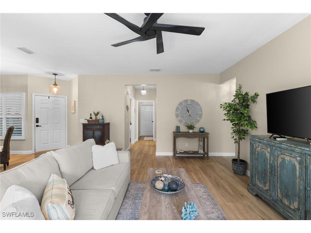 327 Emerald Bay Circle #W6 Naples FL 34110 226002599 image4