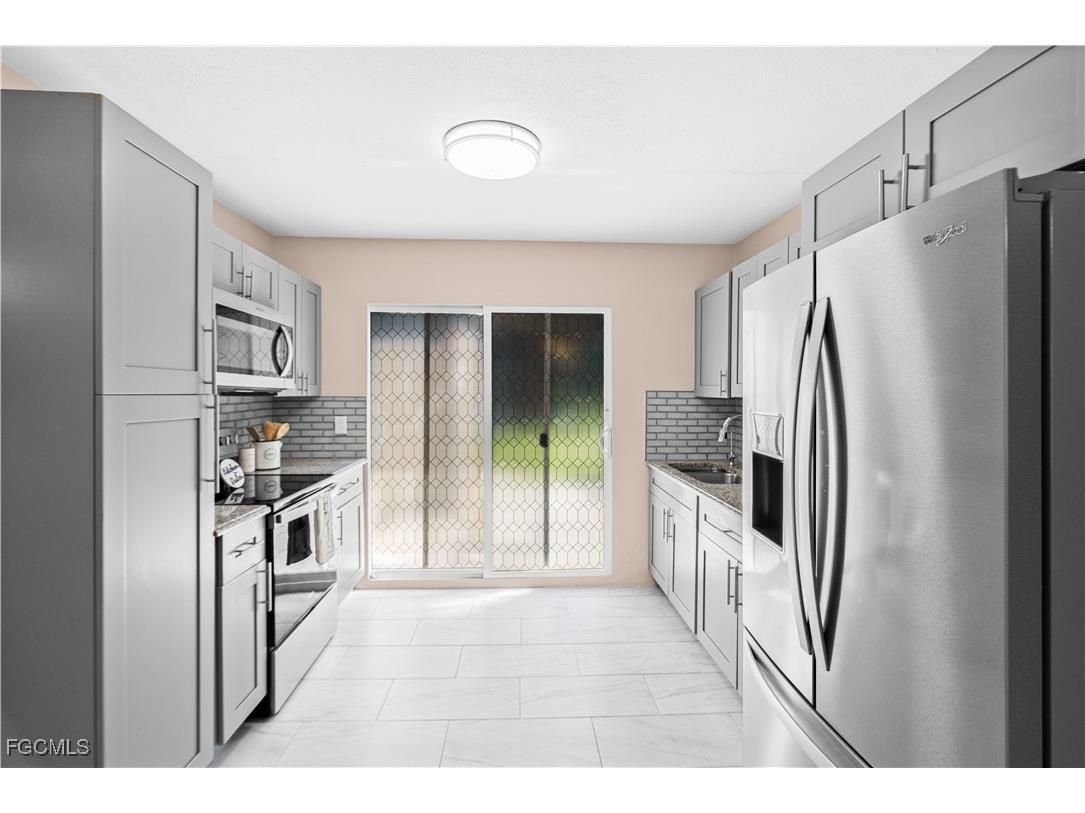 327 Montgomery Avenue Fort Myers FL 33905 2025019357 image25