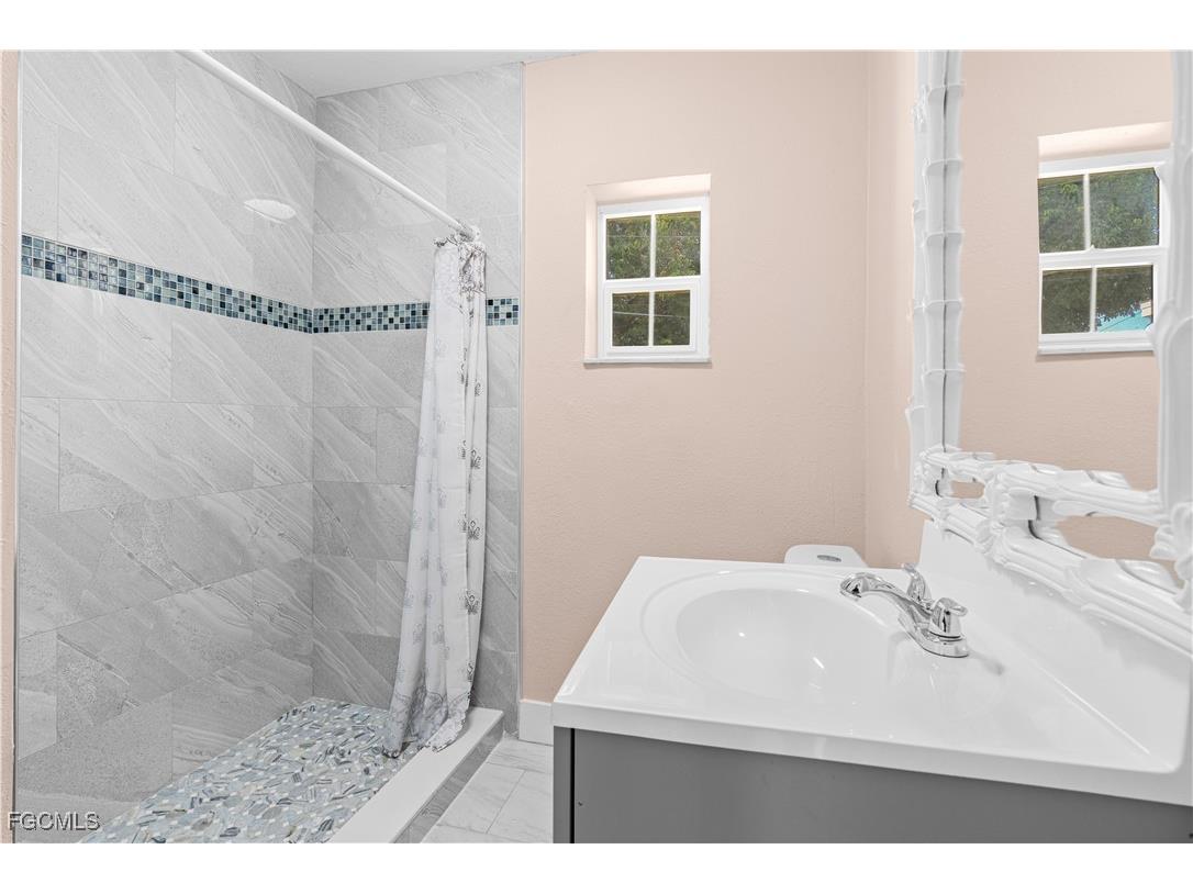 327 Montgomery Avenue Fort Myers FL 33905 2025019357 image38