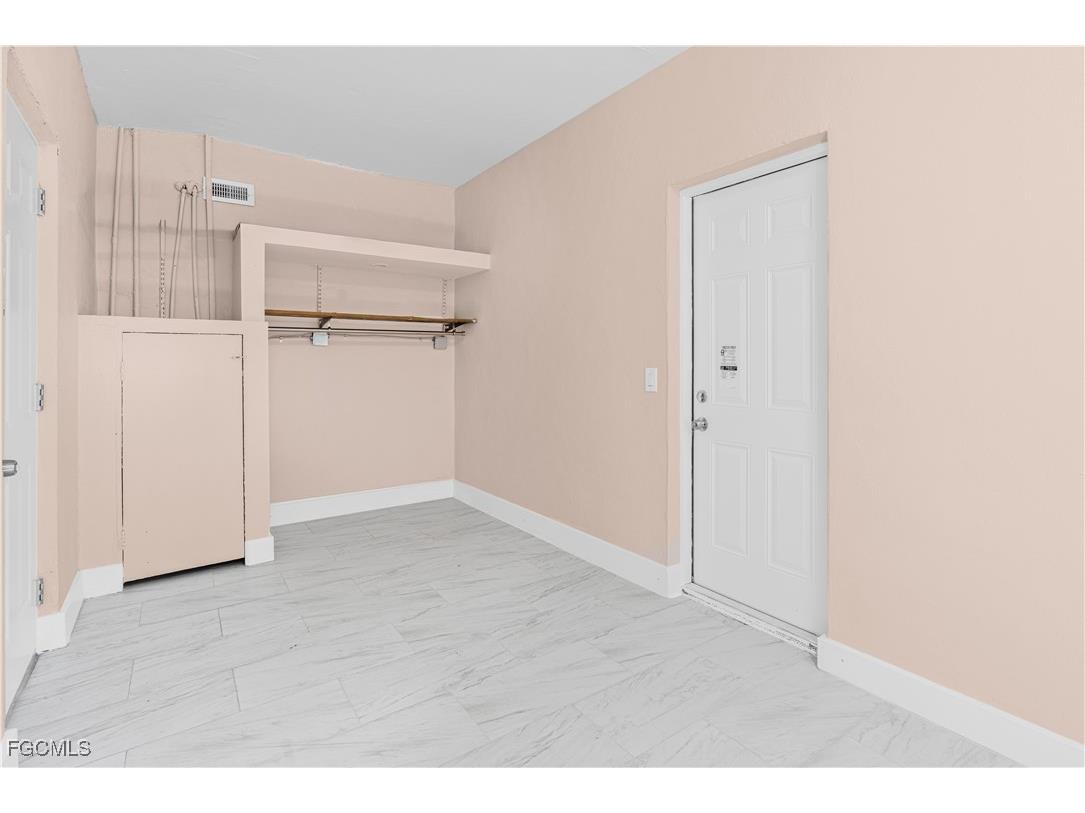 327 Montgomery Avenue Fort Myers FL 33905 2025019357 image41