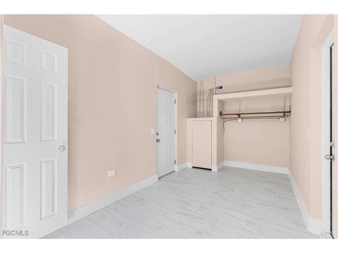 327 Montgomery Avenue Fort Myers FL 33905 2025019357 image42