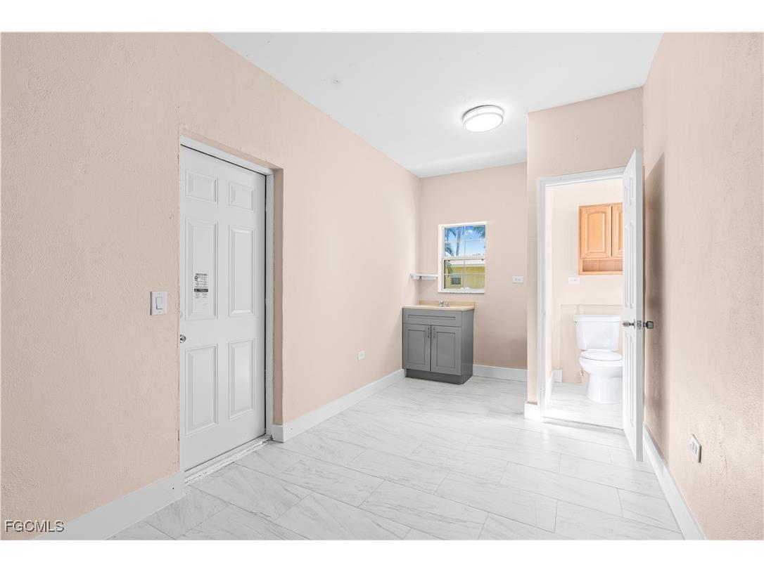 327 Montgomery Avenue Fort Myers FL 33905 2025019357 image43