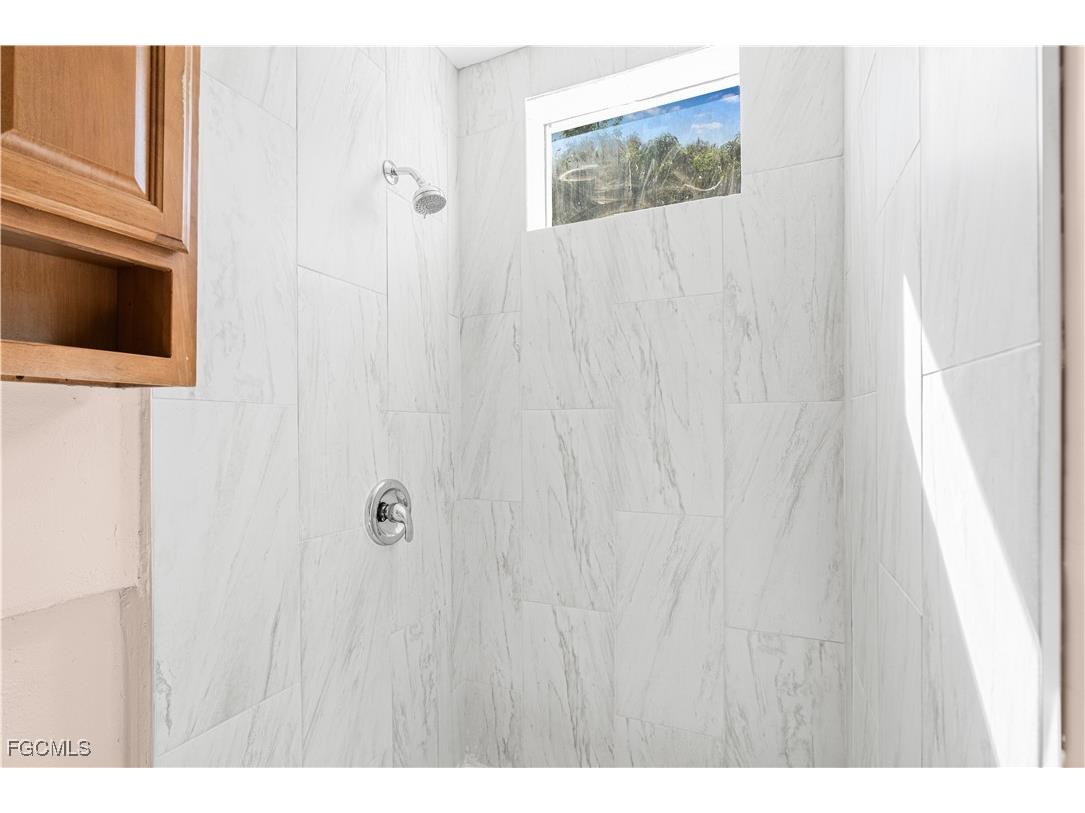 327 Montgomery Avenue Fort Myers FL 33905 2025019357 image45