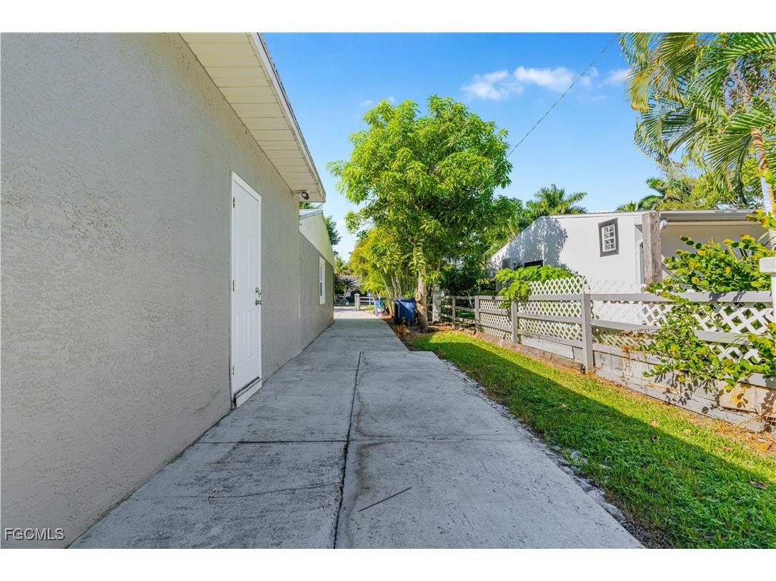 327 Montgomery Avenue Fort Myers FL 33905 2025019357 image46