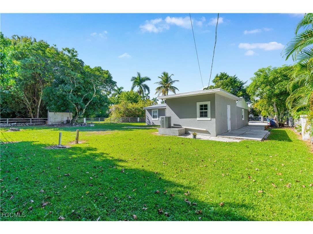 327 Montgomery Avenue Fort Myers FL 33905 2025019357 image47