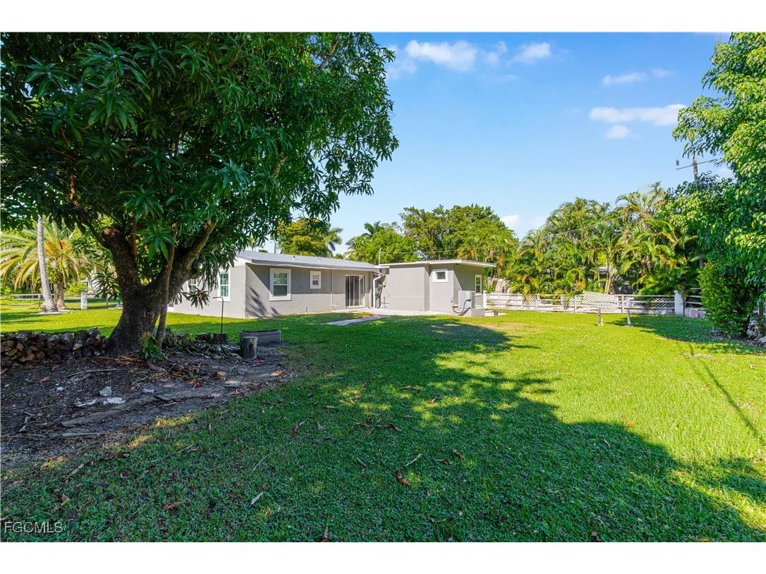 327 Montgomery Avenue Fort Myers FL 33905 2025019357 image49