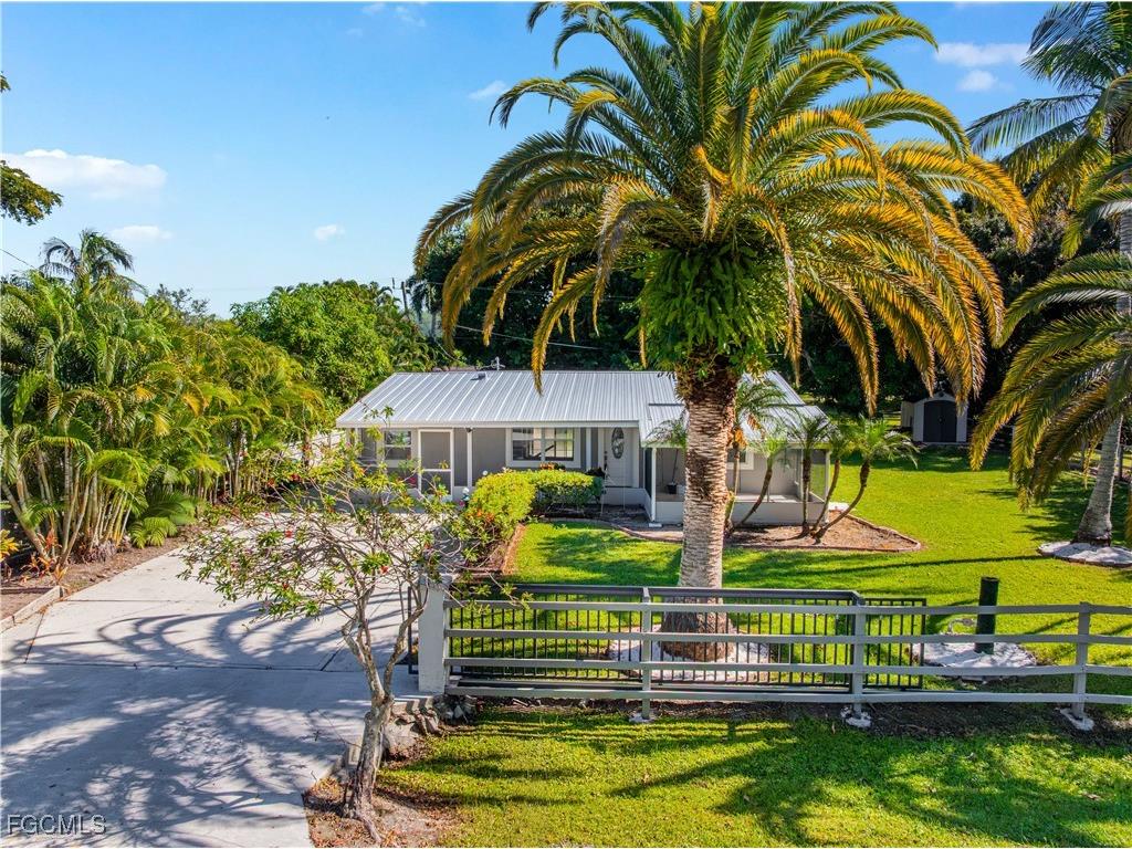 327 Montgomery Avenue Fort Myers FL 33905 2025019357 image9