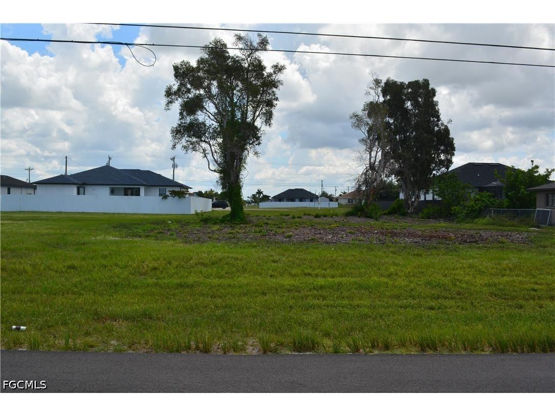 327 NW 16th Place Cape Coral FL 33993 2026026158 image5