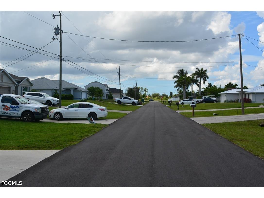 327 NW 16th Place Cape Coral FL 33993 2026026158 image8