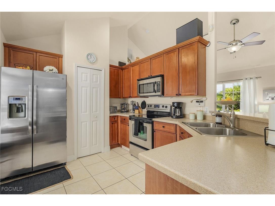 327 SW 26th Terrace Cape Coral FL 33914 2025024880 image14