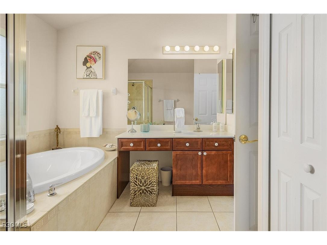 327 SW 26th Terrace Cape Coral FL 33914 2025024880 image23