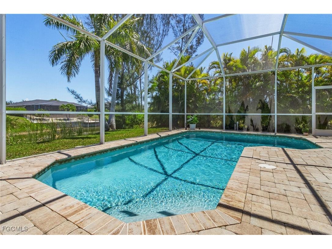 327 SW 26th Terrace Cape Coral FL 33914 2025024880 image27
