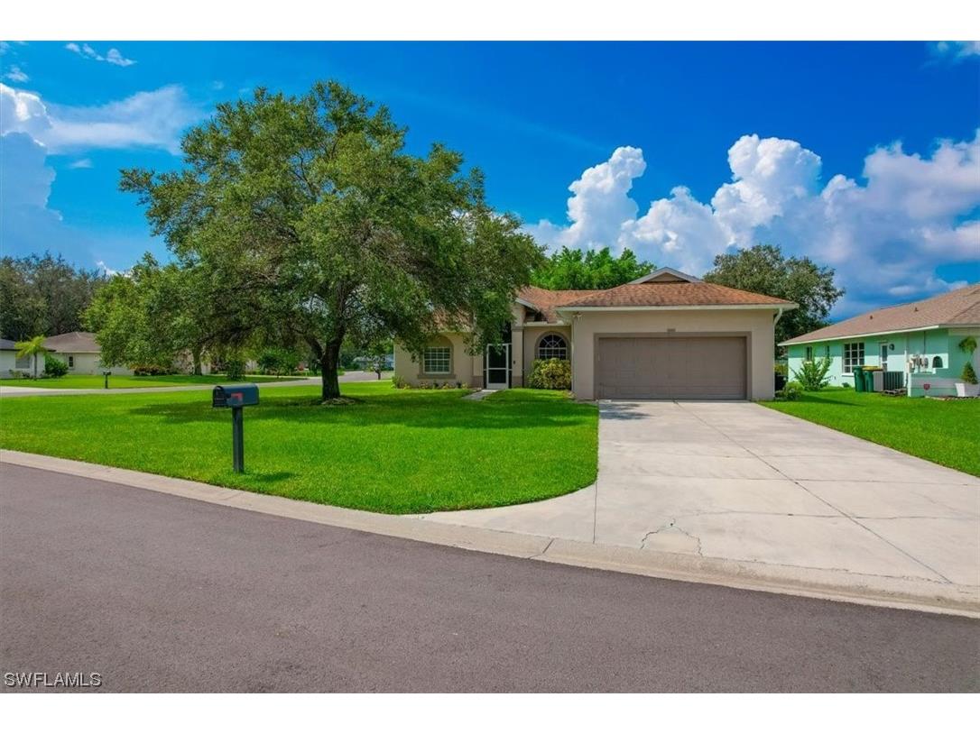 3271 Lemon Lane Naples FL 34120 223063673 image1
