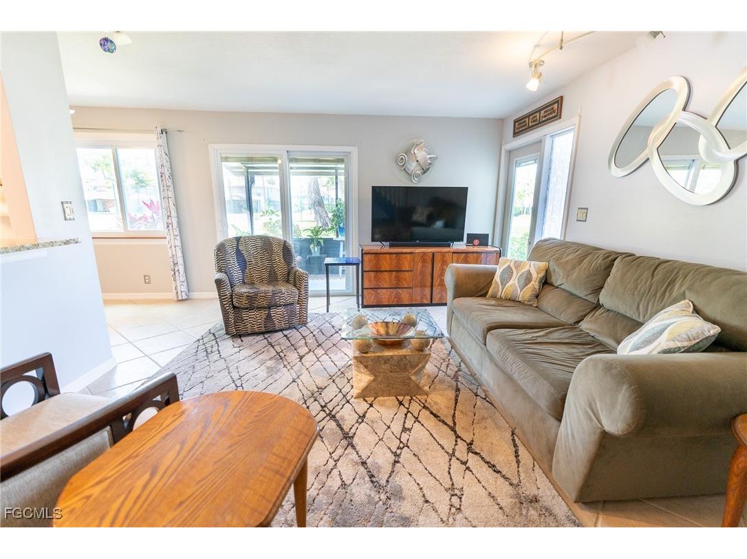 3271 Maple Leaf Circle #3 Fort Myers FL 33907 2025020957 image12