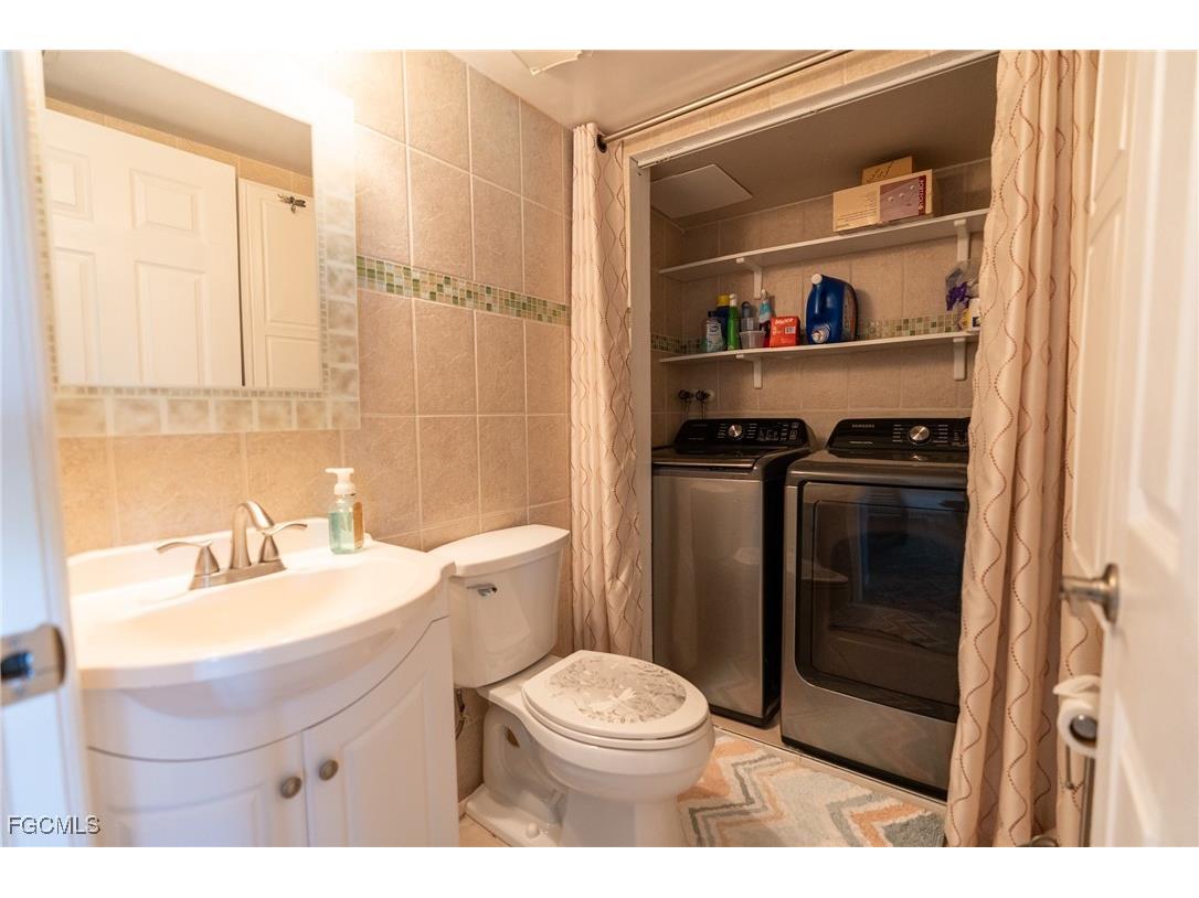 3271 Maple Leaf Circle #3 Fort Myers FL 33907 2025020957 image18