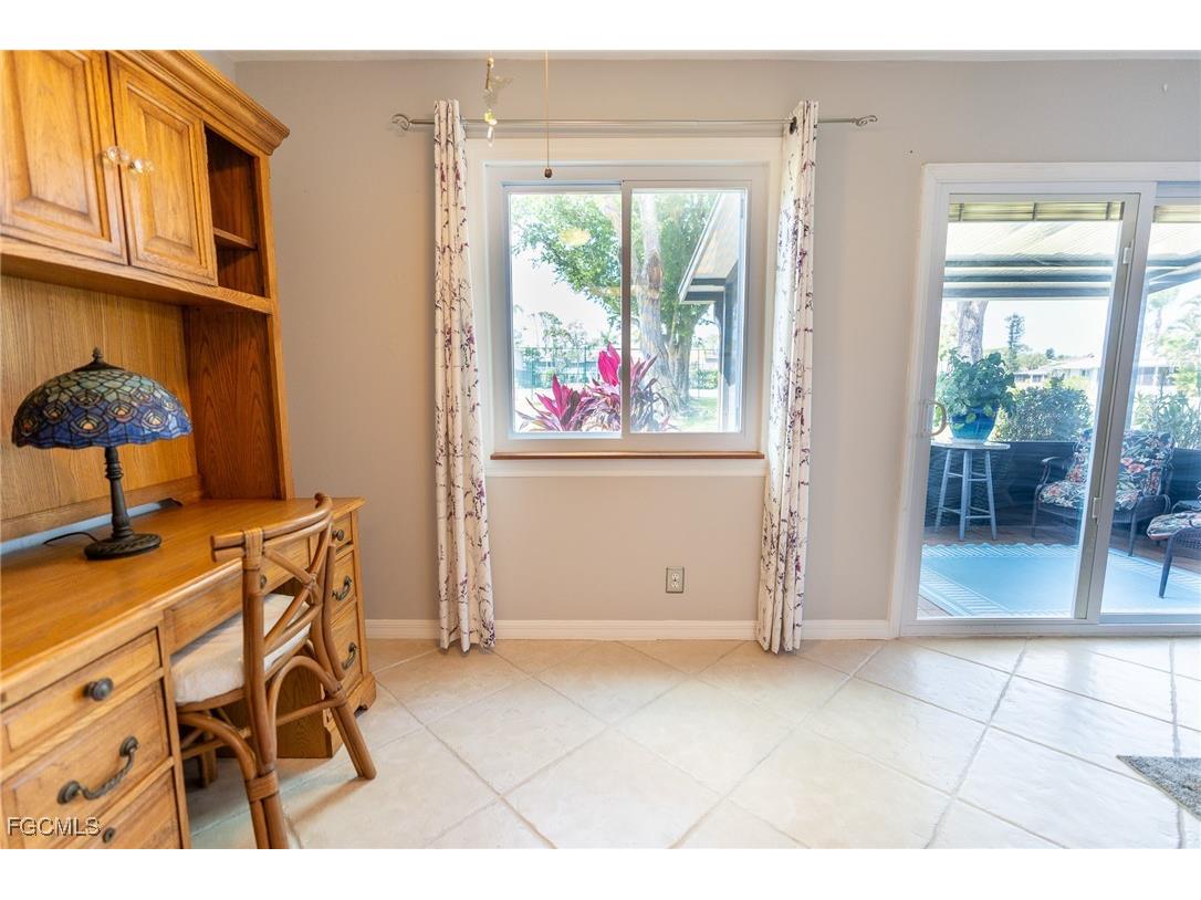 3271 Maple Leaf Circle #3 Fort Myers FL 33907 2025020957 image8