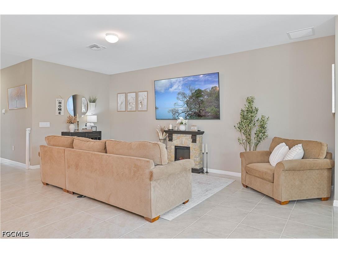 3273 Apple Blossom Drive Alva FL 33920 2026016092 image12