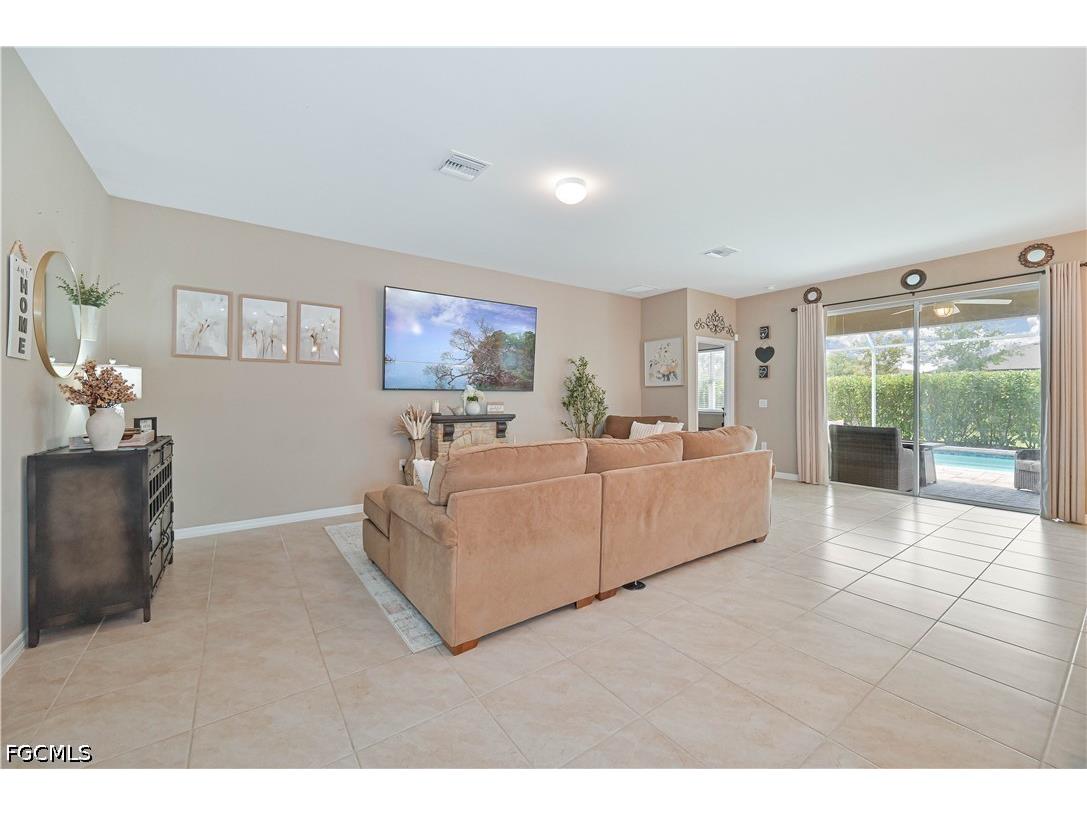 3273 Apple Blossom Drive Alva FL 33920 2026016092 image13