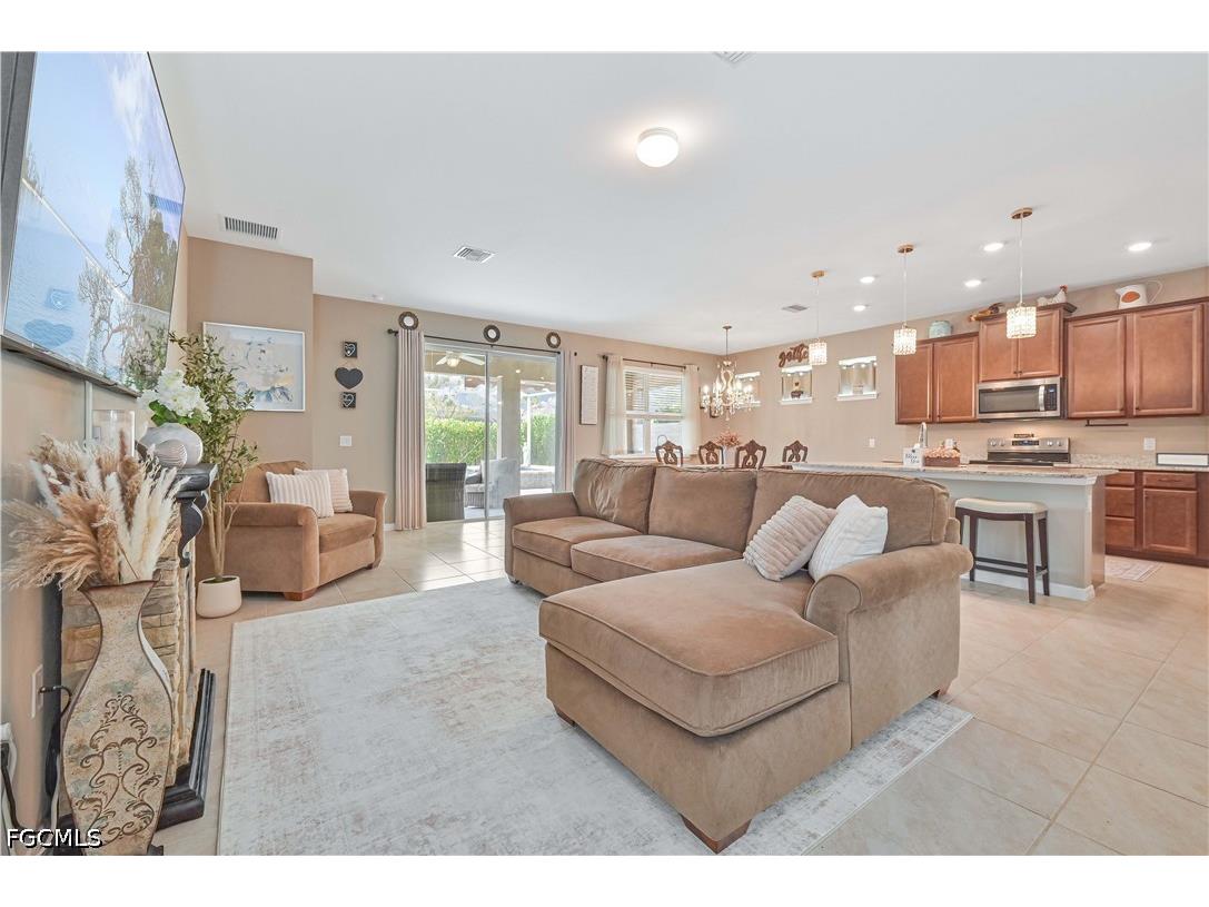 3273 Apple Blossom Drive Alva FL 33920 2026016092 image15