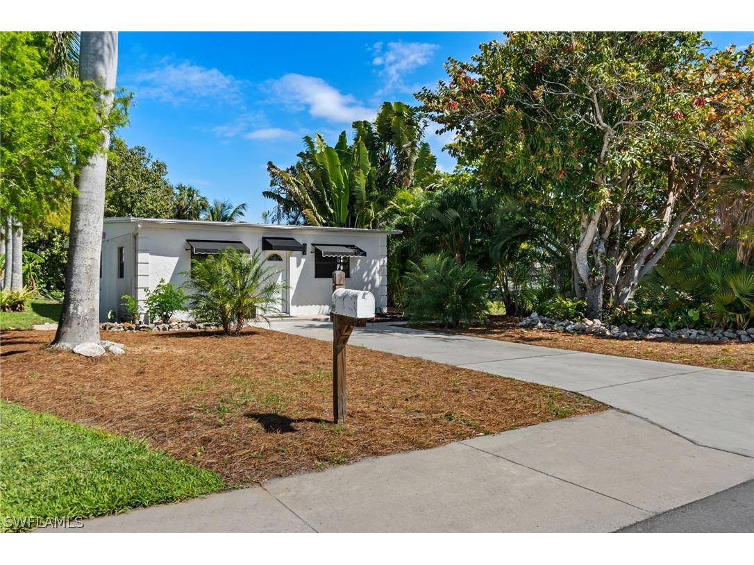 3275 Cottage Grove Avenue Naples FL 34112 224027650 image1