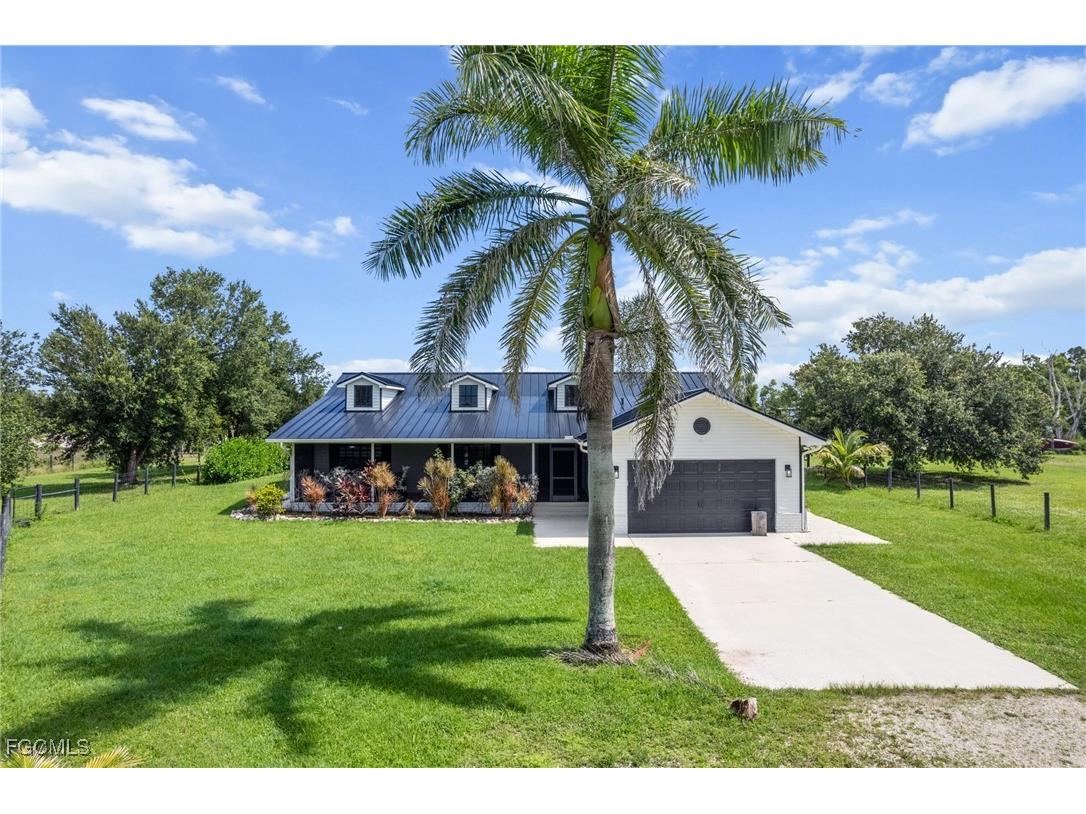 3275 Sand Road Cape Coral FL 33993 2025002659 image1