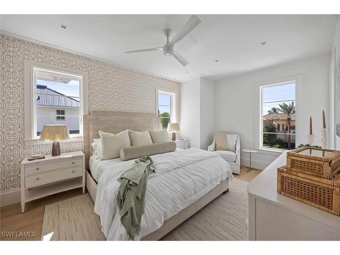 3277 Gordon Drive Naples FL 34102 224098627 image25