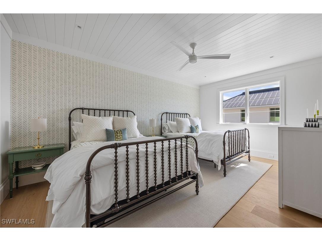3277 Gordon Drive Naples FL 34102 224098627 image27