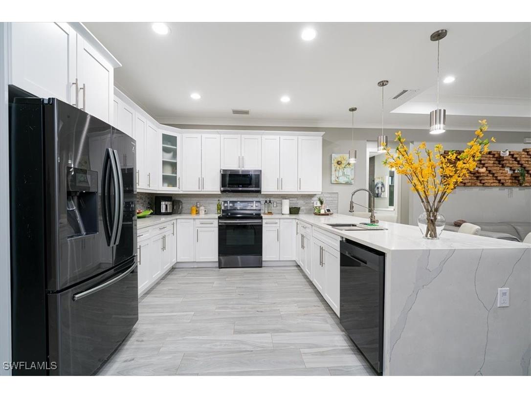 328 16th Avenue NW Naples FL 34120 225068848 image7