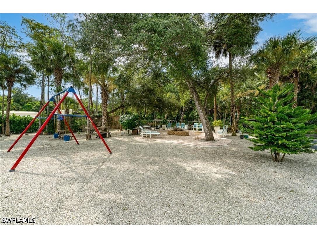 328 16th Avenue NW Naples FL 34120 226025316 image38