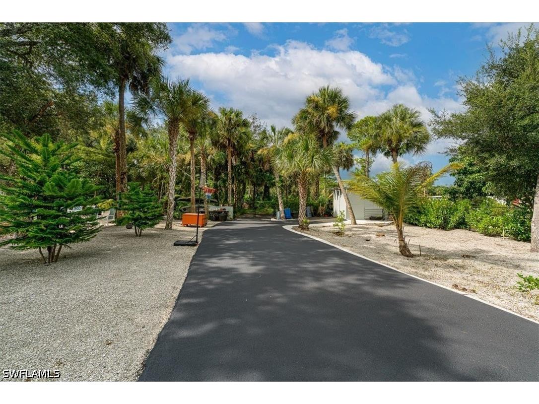328 16th Avenue NW Naples FL 34120 226025316 image44
