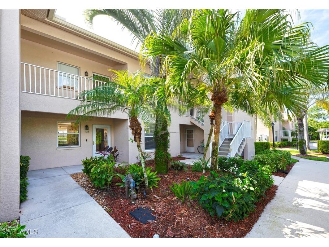 328 Bradstrom Circle #E102 Naples FL 34113 224060318 image1