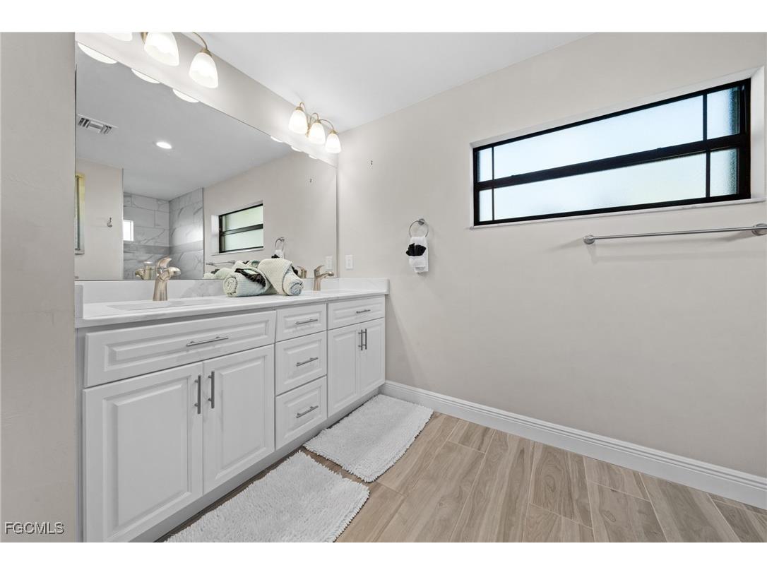 328 SW 26th Avenue Cape Coral FL 33991 2025020859 image18