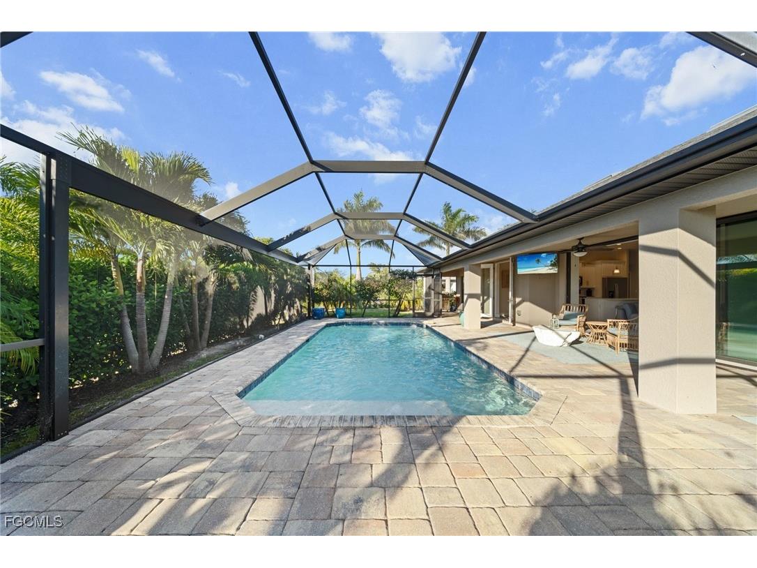 328 SW 26th Avenue Cape Coral FL 33991 2025020859 image2