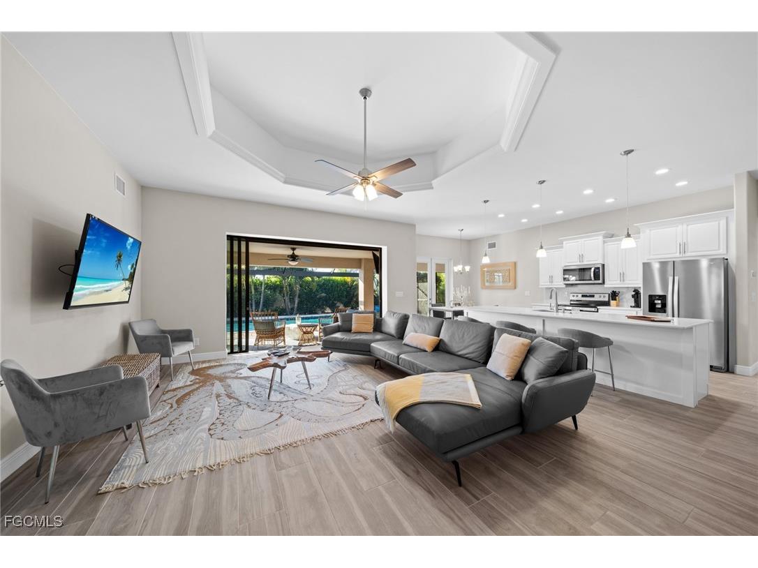 328 SW 26th Avenue Cape Coral FL 33991 2025020859 image5