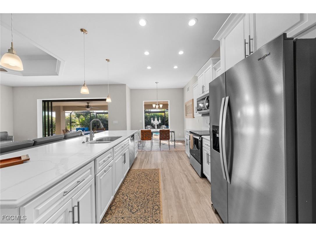 328 SW 26th Avenue Cape Coral FL 33991 2025020859 image8