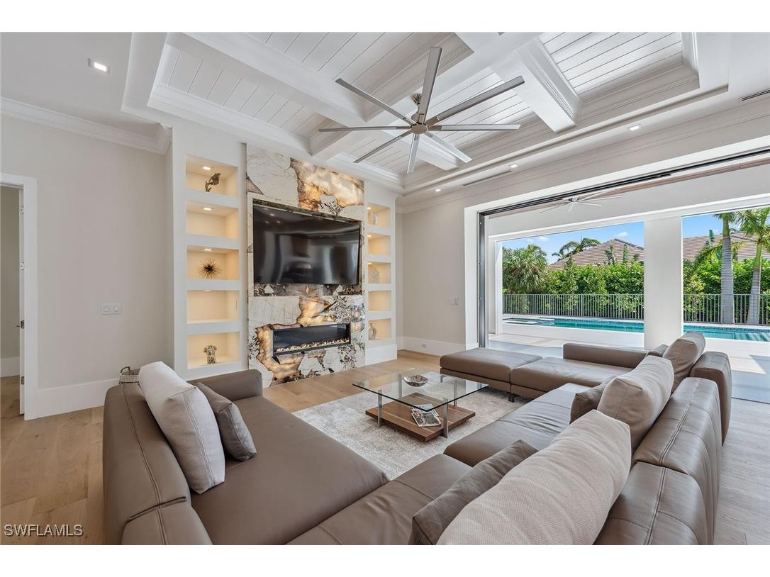 3280 Crayton Road Naples FL 34103 224086445 image3