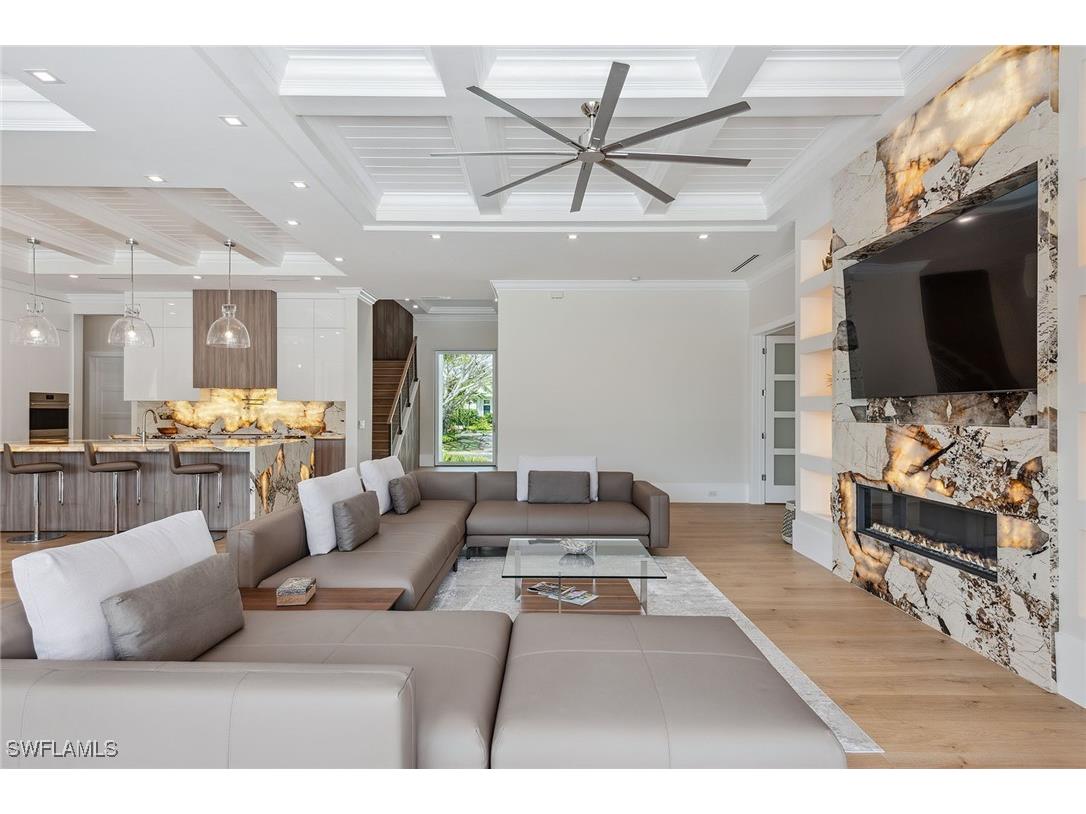 3280 Crayton Road Naples FL 34103 224086445 image4