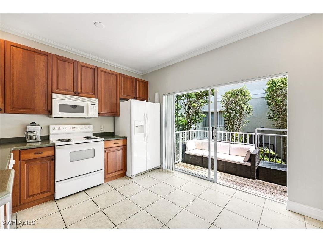 3280 Lindsey Lane #4 Naples FL 34109 225078090 image10