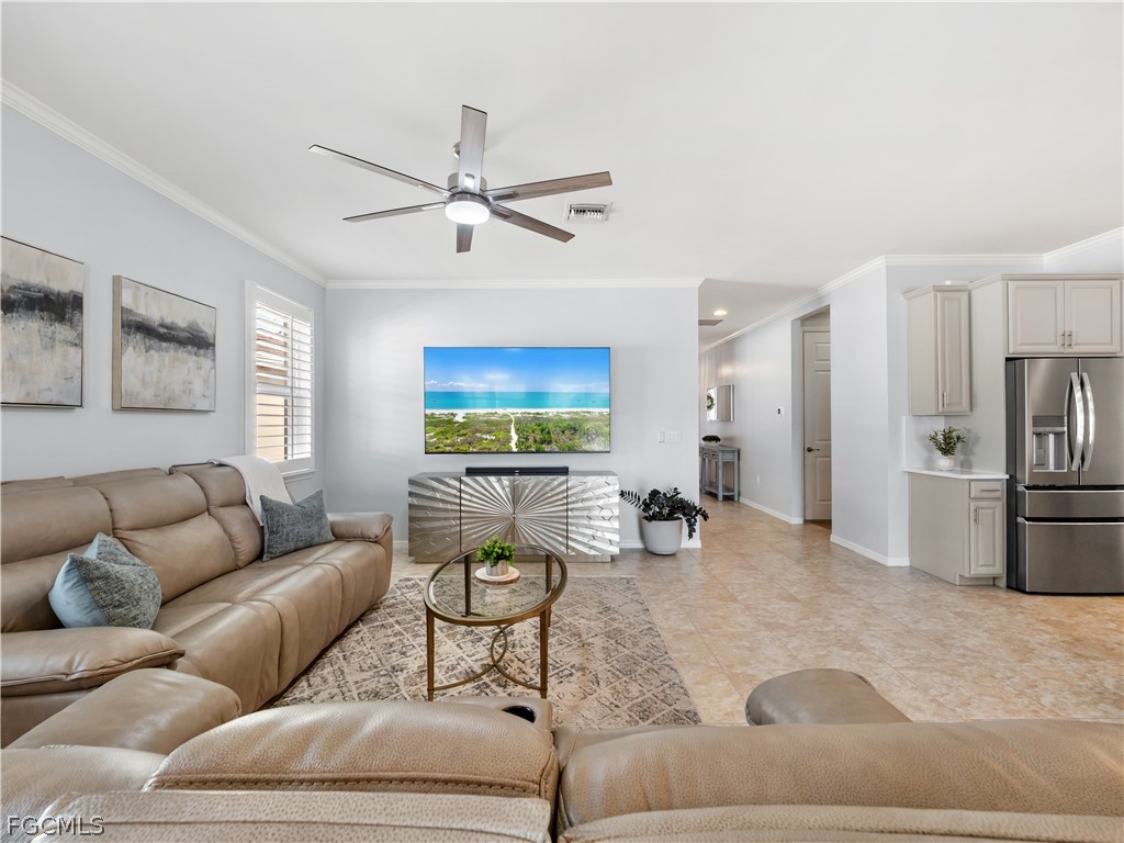 3280 Royal Gardens Avenue Fort Myers FL 33916 2026007973 image10