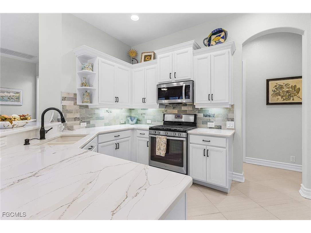 3280 Shady Bend Way Fort Myers FL 33905 2025018161 image10